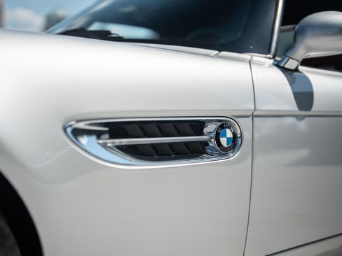 Used 2003 BMW Z8 RWD image 4