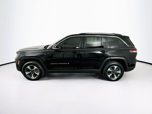 Used 2022 Jeep Grand Cherokee Limited 4xe w/ Luxury Tech Group II AWD/4WD image 4