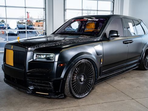 Used 2023 Rolls-Royce Cullinan image 12