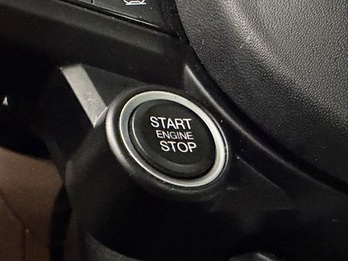 Used 2020 Alfa Romeo Stelvio Ti w/ Active Blind Spot Package image 22