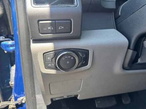 Certified 2022 Ford F250 XLT w/ XLT Premium Package AWD/4WD image 15