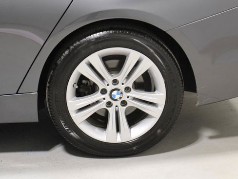 Used 2018 BMW 330i xDrive Sedan w/ Convenience Package AWD/4WD image 37