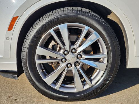 Used 2020 Cadillac XT6 Premium Luxury image 10