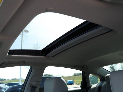 Used 2020 Honda Accord Touring image 29