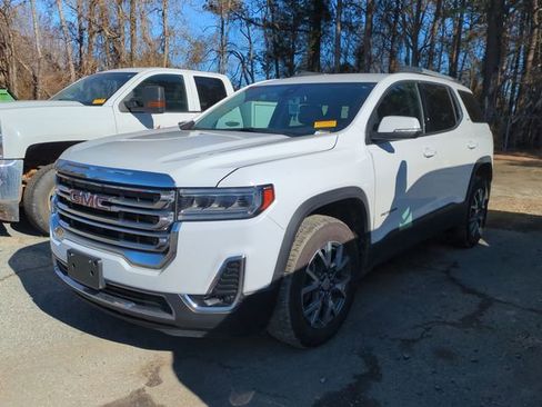 Used 2023 GMC Acadia SLT image 2