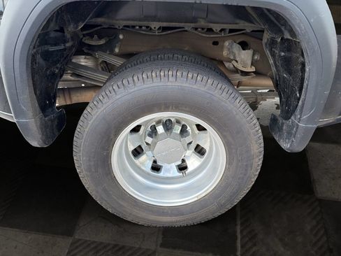 Used 2025 GMC Sierra 3500 Denali Ultimate AWD/4WD image 12