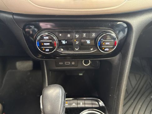 Used 2021 Buick Encore GX Select w/ Advanced Technology Package AWD/4WD image 13