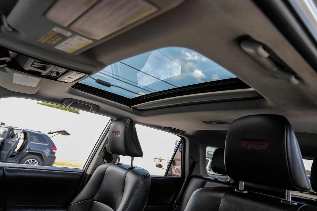 Used 2019 Toyota 4Runner TRD Off-Road Premium AWD/4WD image 5