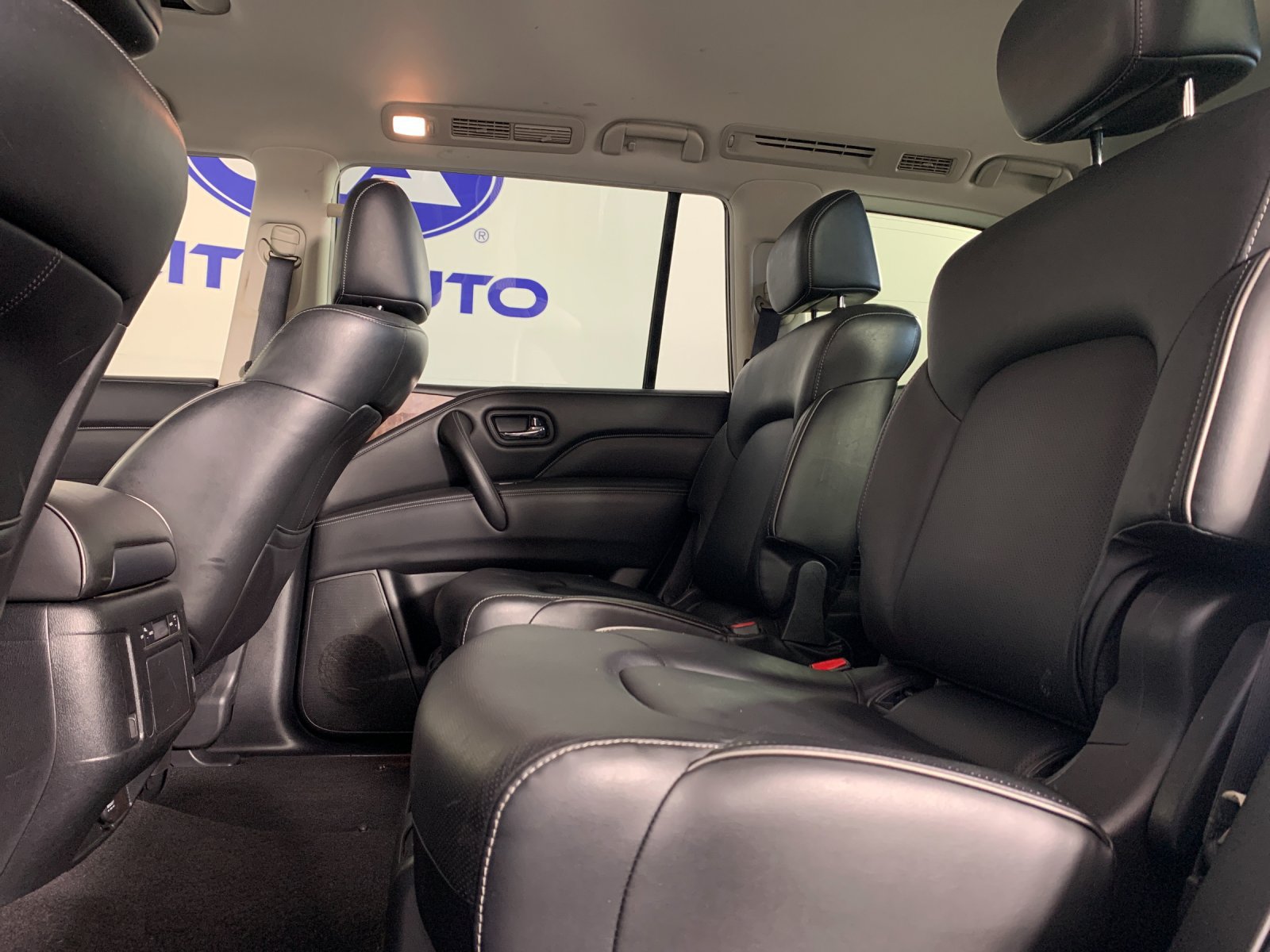 Used 2019 INFINITI QX80 Luxe w/ All-Season Package RWD image 31