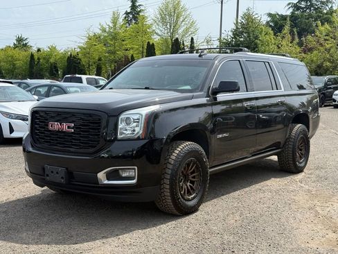Used 2017 GMC Yukon XL Denali w/ Open Road Package AWD/4WD image 2