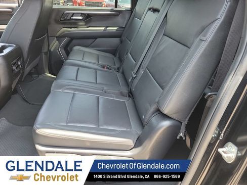 Certified 2025 Chevrolet Suburban Z71 AWD/4WD image 21