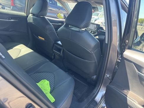 Used 2023 Toyota Camry SE image 11
