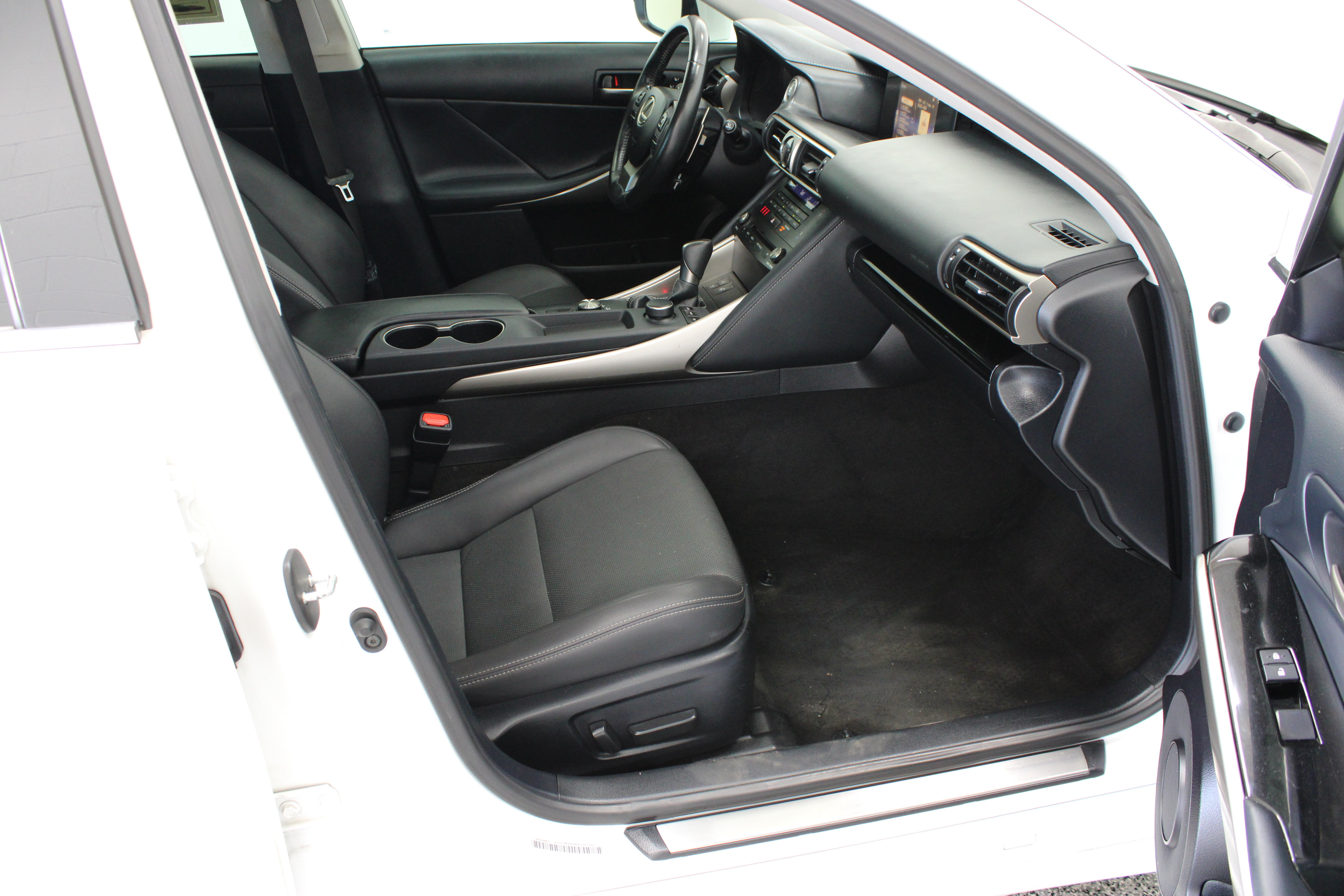 Used 2019 Lexus IS 300 w/ Premium Package RWD image 39