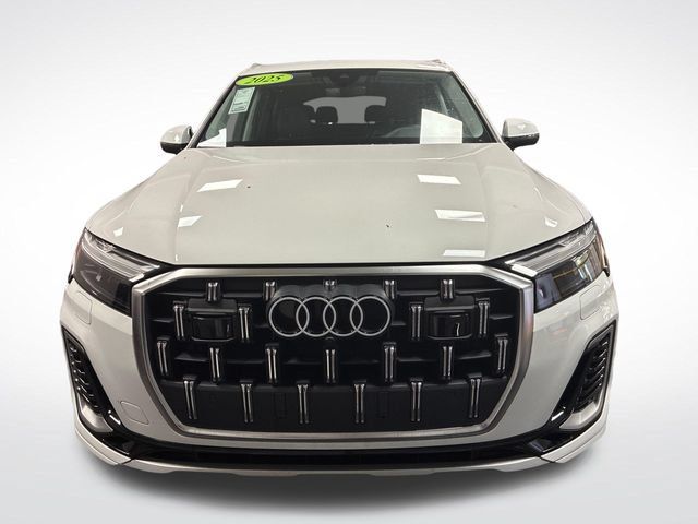 Used 2025 Audi Q7 3.0T Premium Plus AWD/4WD image 8