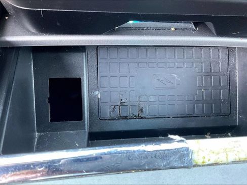 Used 2020 Ford Expedition XLT w/ Equipment Group 202A RWD image 33