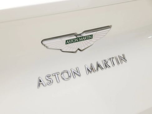 Used 2018 Aston Martin DB11 Coupe image 6