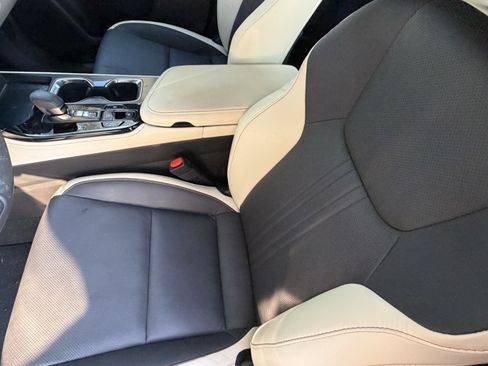 Used 2024 Lexus NX 250 FWD image 15