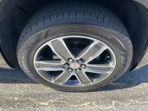 Certified 2019 GMC Acadia Denali FWD image 7