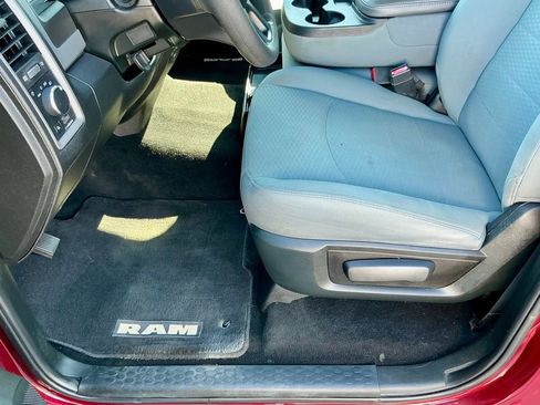 Used 2018 RAM 2500 Tradesman w/ Chrome Appearance Group image 42