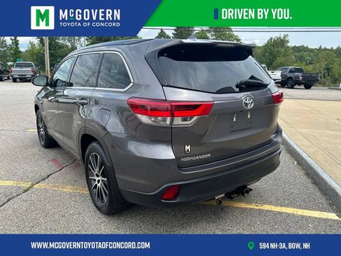 Used 2018 Toyota Highlander SE AWD/4WD image 3