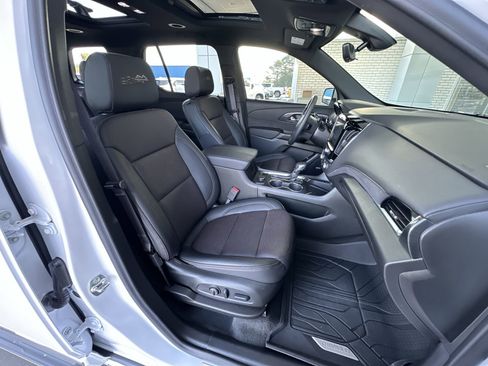 Used 2023 Chevrolet Traverse High Country w/ LPO, 'HIT The Road' Package FWD image 29