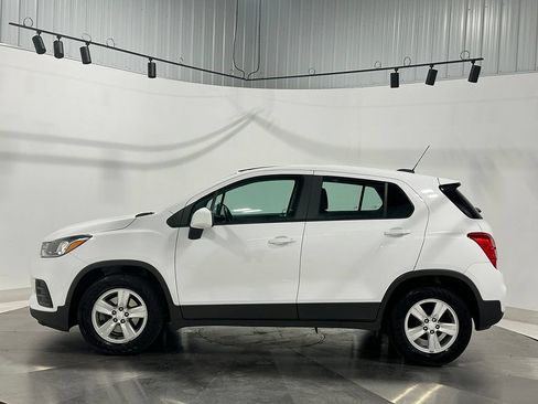 Used 2019 Chevrolet Trax LS FWD image 14