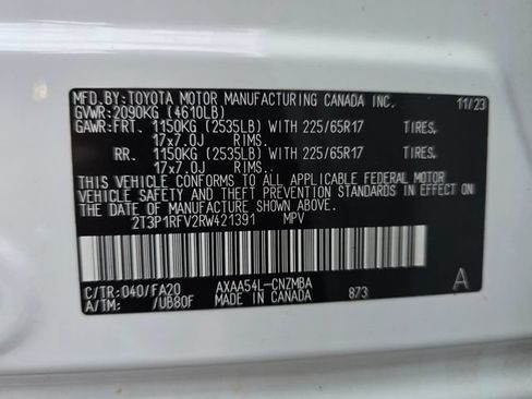 Used 2024 Toyota RAV4 XLE AWD/4WD image 25