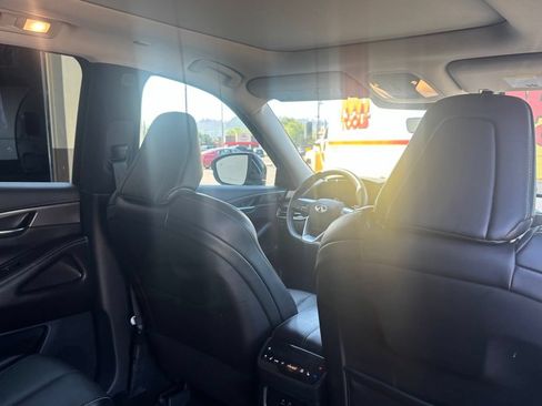 Used 2025 INFINITI QX60 Luxe AWD/4WD image 18