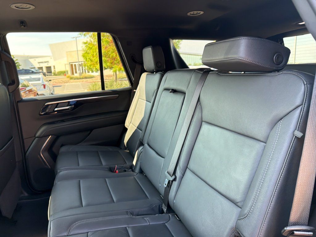 Used 2025 Chevrolet Tahoe Z71 AWD/4WD image 34