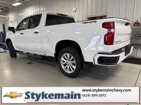 Used 2023 Chevrolet Silverado 1500 Custom image 8