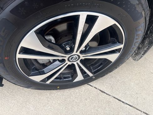Used 2021 Nissan Sentra SV FWD image 9