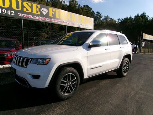 Used 2017 Jeep Grand Cherokee Limited image 3