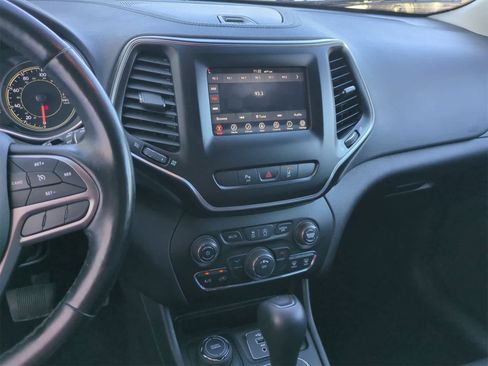 Certified 2021 Jeep Cherokee Latitude Lux image 27