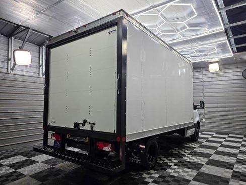 Used 2024 Mercedes-Benz Sprinter 4500 image 4