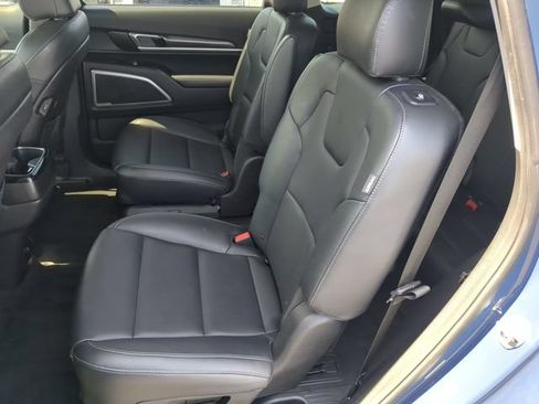 Used 2024 Kia Telluride S w/ S Sunroof Package FWD image 18