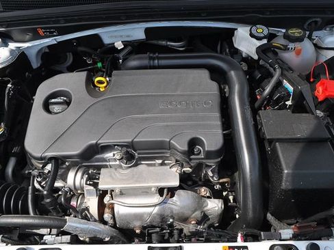 Used 2024 Chevrolet Malibu RS FWD image 36