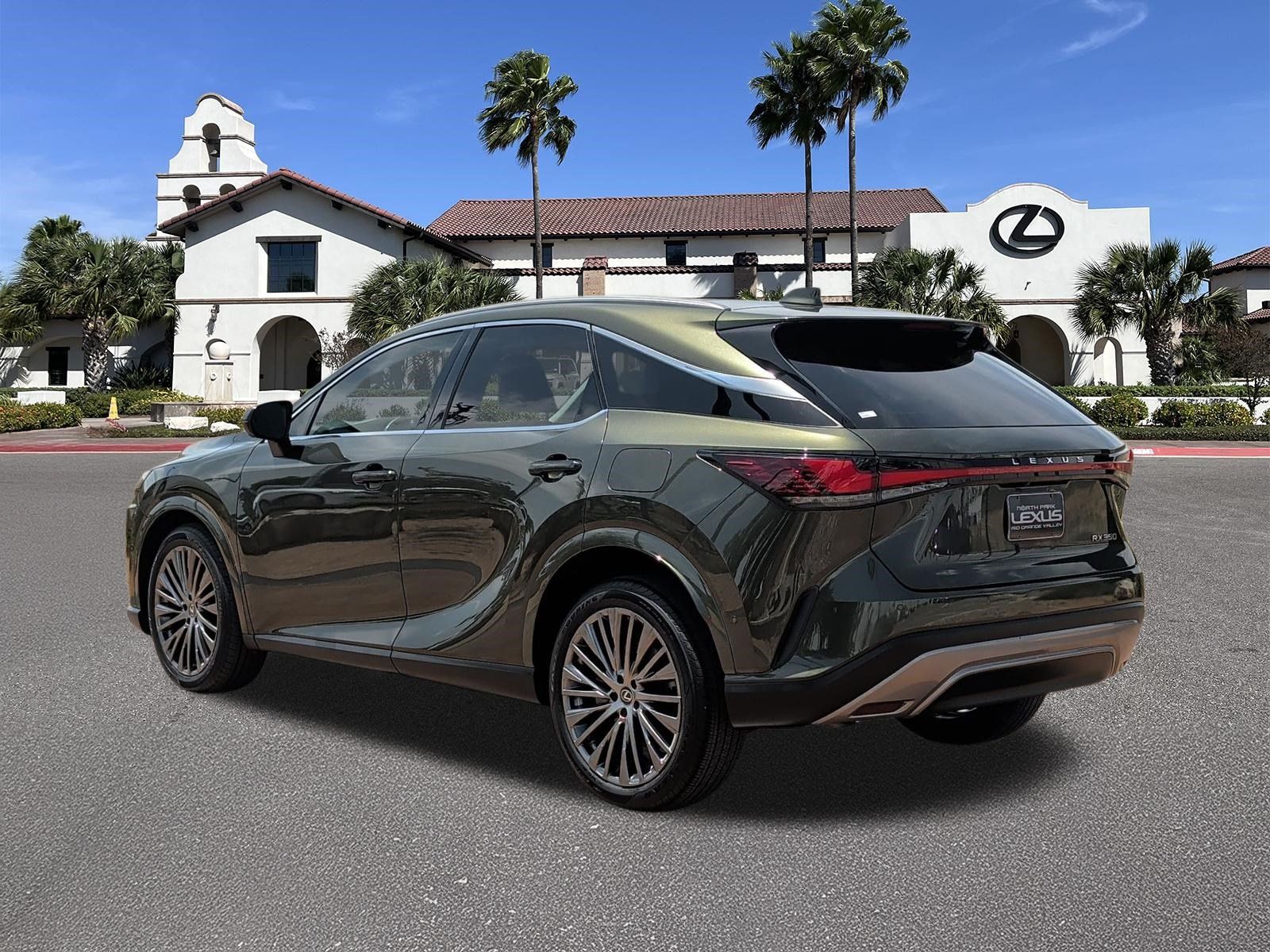 Used 2023 Lexus RX 350 FWD w/ Accessory Package image 4