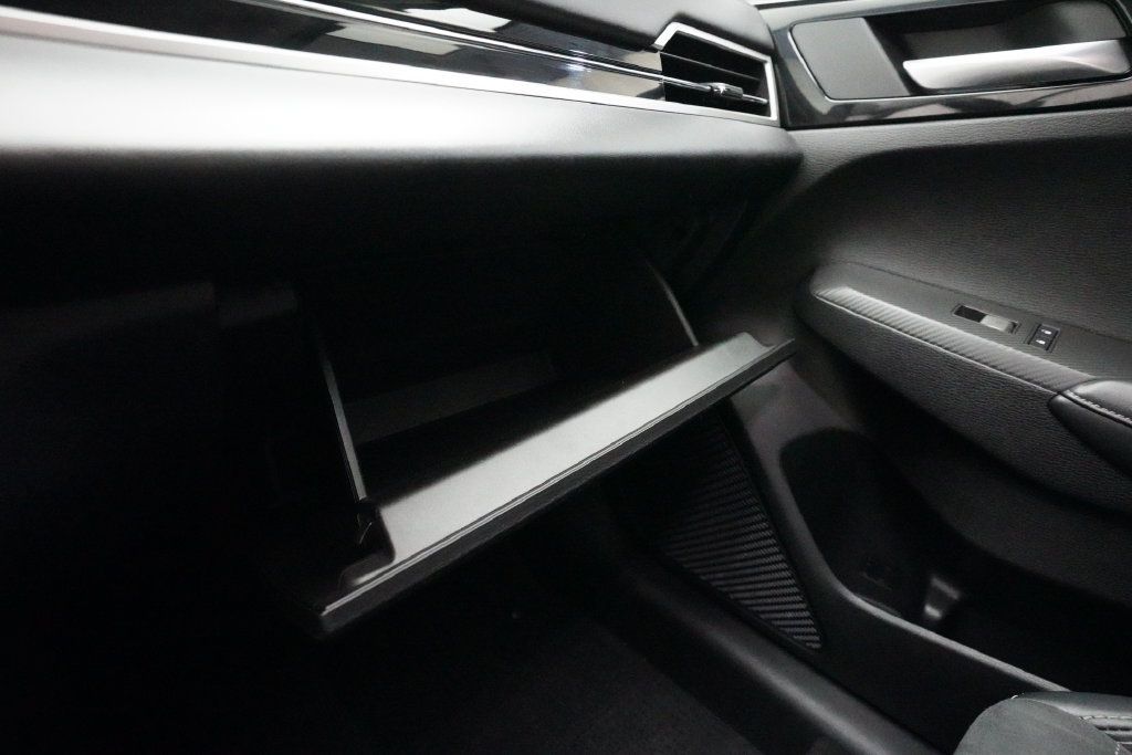 Used 2025 Mitsubishi Outlander AWD image 29
