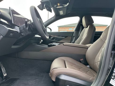 New 2026 BMW 530i xDrive w/ M Sport Package image 14