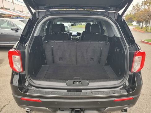 Certified 2022 Ford Explorer XLT w/ Equipment Group 202A image 8