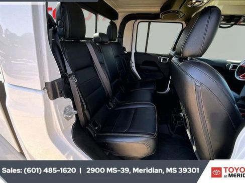 Used 2020 Jeep Gladiator Overland w/ Cold Weather Group image 20