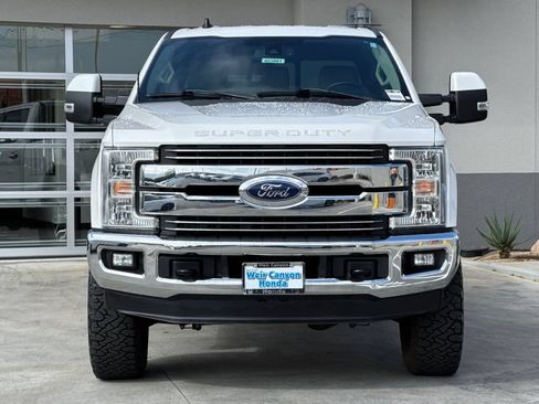 Used 2019 Ford F250 Lariat w/ Lariat Ultimate Package AWD/4WD image 11