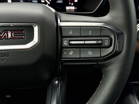 Used 2024 GMC Canyon AT4 w/ AT4 Premium Package image 7