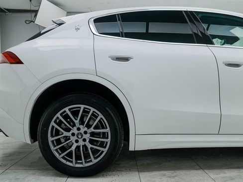 Used 2024 Maserati Grecale GT image 5