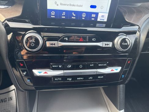 Used 2022 Ford Explorer Platinum w/ Equipment Group 601A image 21