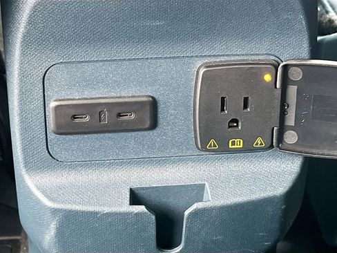Used 2025 Ford Maverick Lariat AWD/4WD image 25