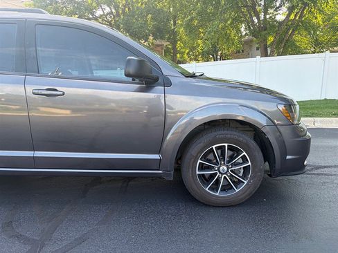 Used 2018 Dodge Journey SE FWD image 35