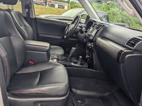 Used 2020 Toyota 4Runner Venture AWD/4WD image 20