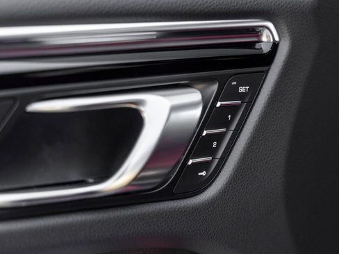 New 2026 Porsche Macan S image 22