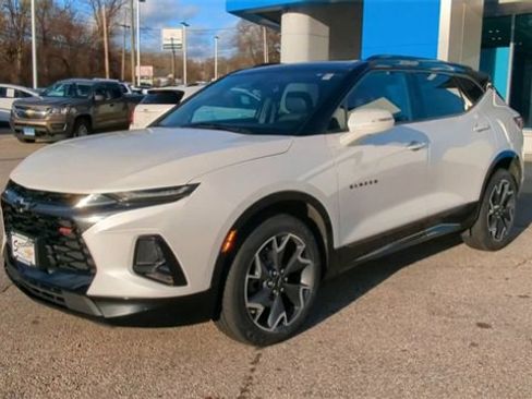 Certified 2022 Chevrolet Blazer RS w/ Enhanced Convenience Package image 4